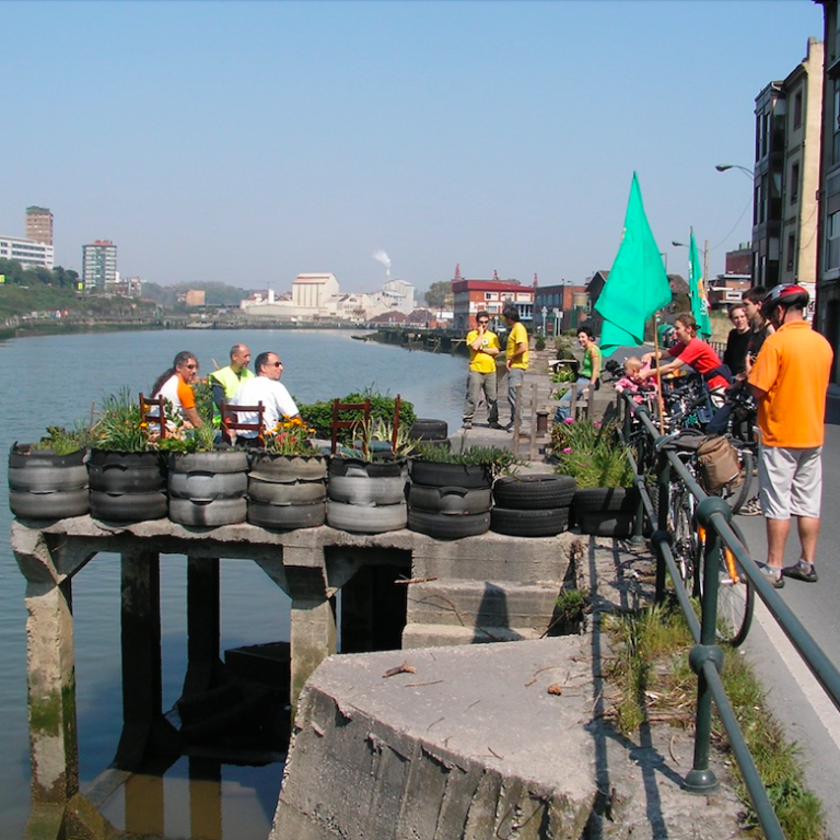 Riverside garden in Bilbao made of used tyres.